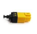 [96874571.0570] OSSCA INTERRUPTOR DE STOP CHEVROLET AGILE AVEO SPARK 4 TERM (A121)