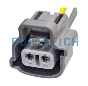 PORTAFICH CONECTOR 2 VIAS LUZ DE GIRO FARO TRASERO TOYOTA ETIOS