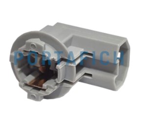PORTAFICH PORTALAMPARA LUZ DE PATENTE TOYOTA COROLLA/ HILUX/ RAV4
