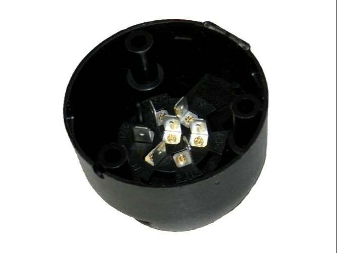 NOSSO ENCHUFE P/ACOPLADO 12V FICHA HEMBRA 7 SALIDAS TERMOPLA  / CONTACTOS PLANOS 